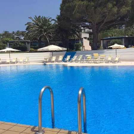 Villa Alle Eolie Nello Splendido Villaggio Lentia