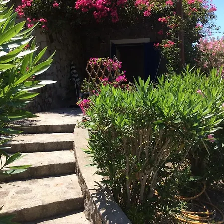 Alle Eolie Nello Splendido Villaggio Lentia